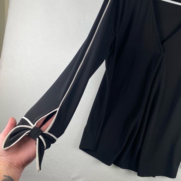 White House Black Market | Women’s‎ Size Medium Long Sleeve Black V-Neck Blouse - Picture 2 of 6